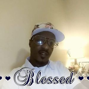 Meet your Posher, Carlos